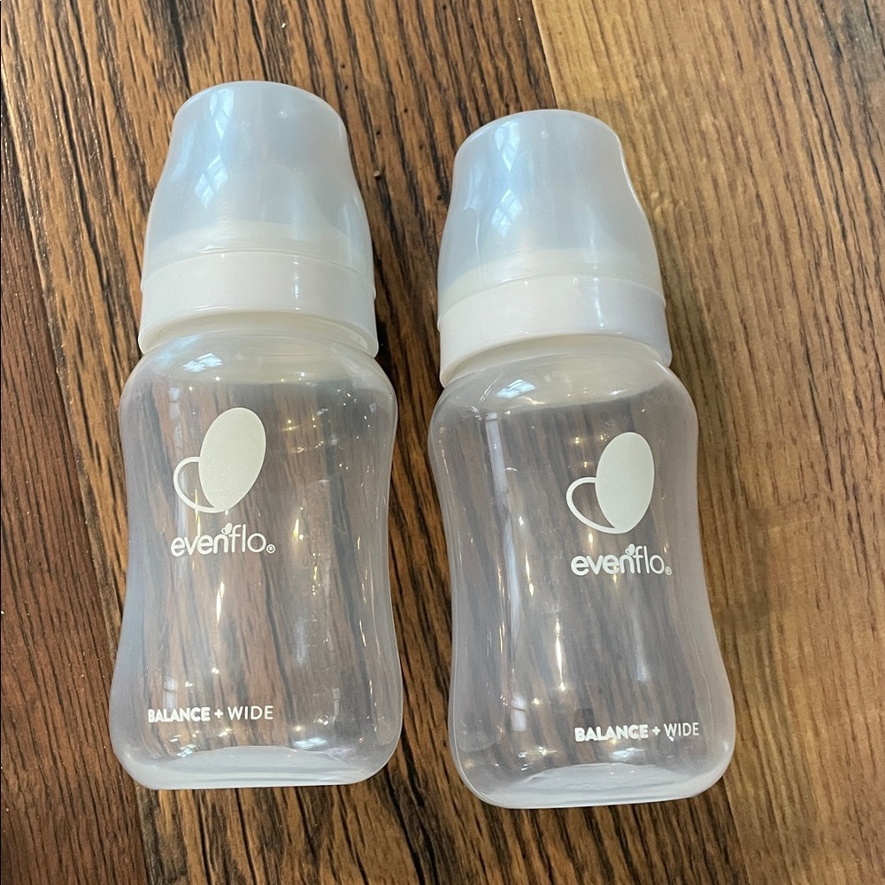 Evenflo Balance+ Wide Bottles set of 2 and 2 nipples